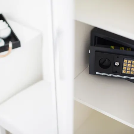 Nirvana & Πανσιόν