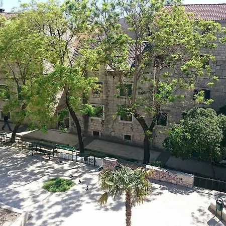 Nirvana Rooms&apartments Gasthuis Split