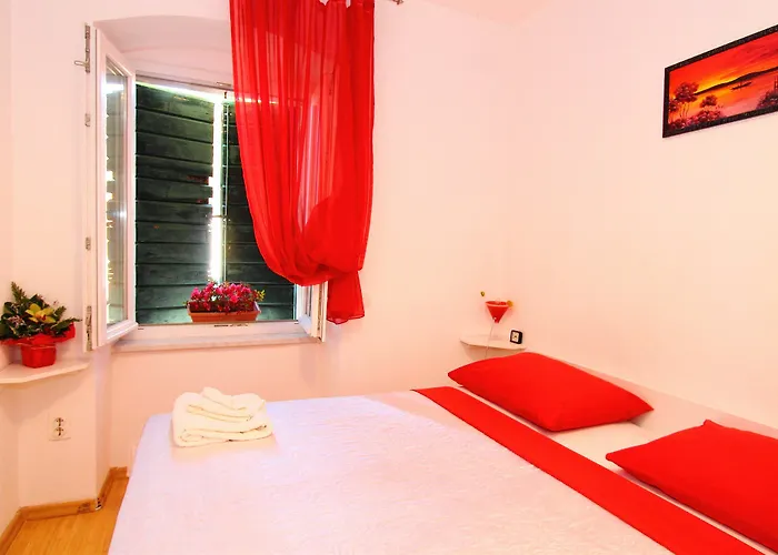 Nirvana Rooms&apartments 3*