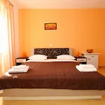 Nirvana & Affittacamere 3*
