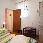 너바나 룸&아파트 게스트하우스 3*