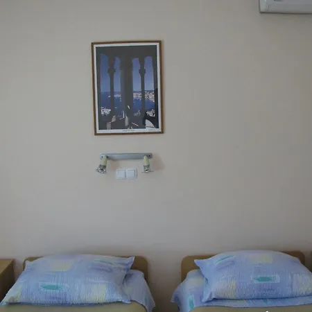 涅盘客房及公寓酒店 招待所 3*