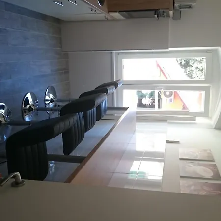 涅盘客房及公寓酒店 斯普利特