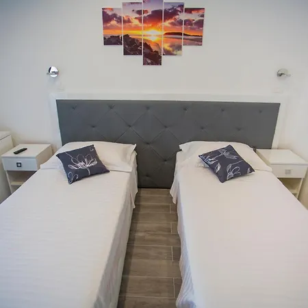 涅盘客房及公寓酒店