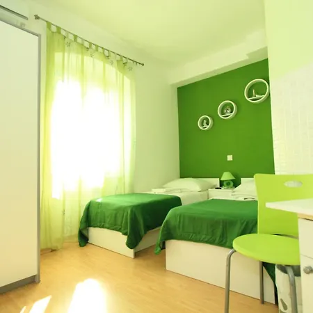 涅盘客房及公寓酒店 3*