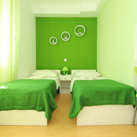 涅盘客房及公寓酒店 招待所