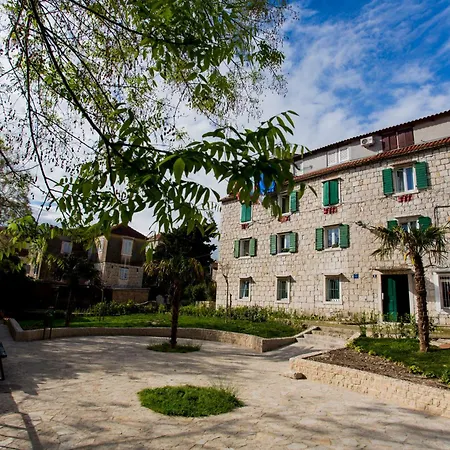 涅盘客房及公寓酒店 招待所 斯普利特