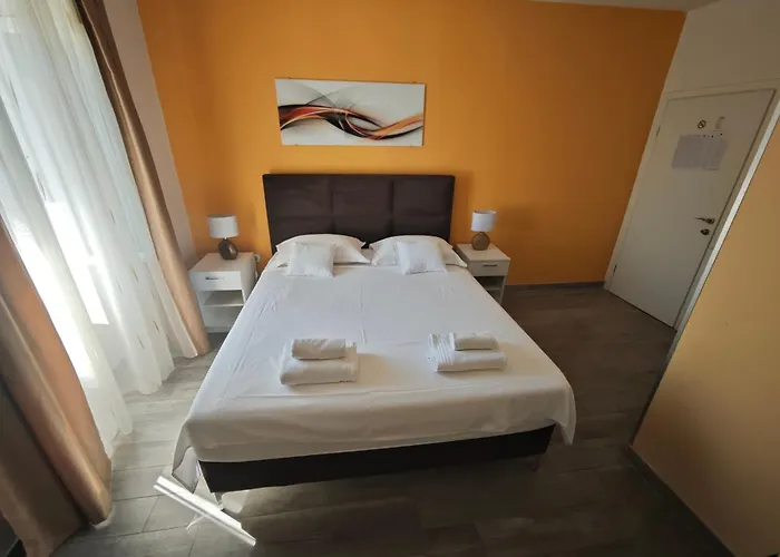 Pensionat Nirvana & Split