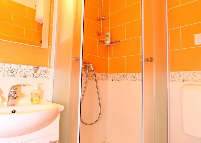 Nirvana & Pensionat Split