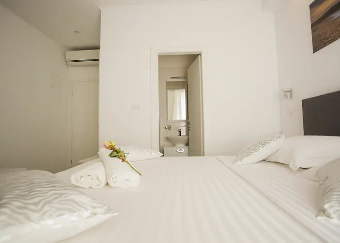 Pensionat Nirvana & Split